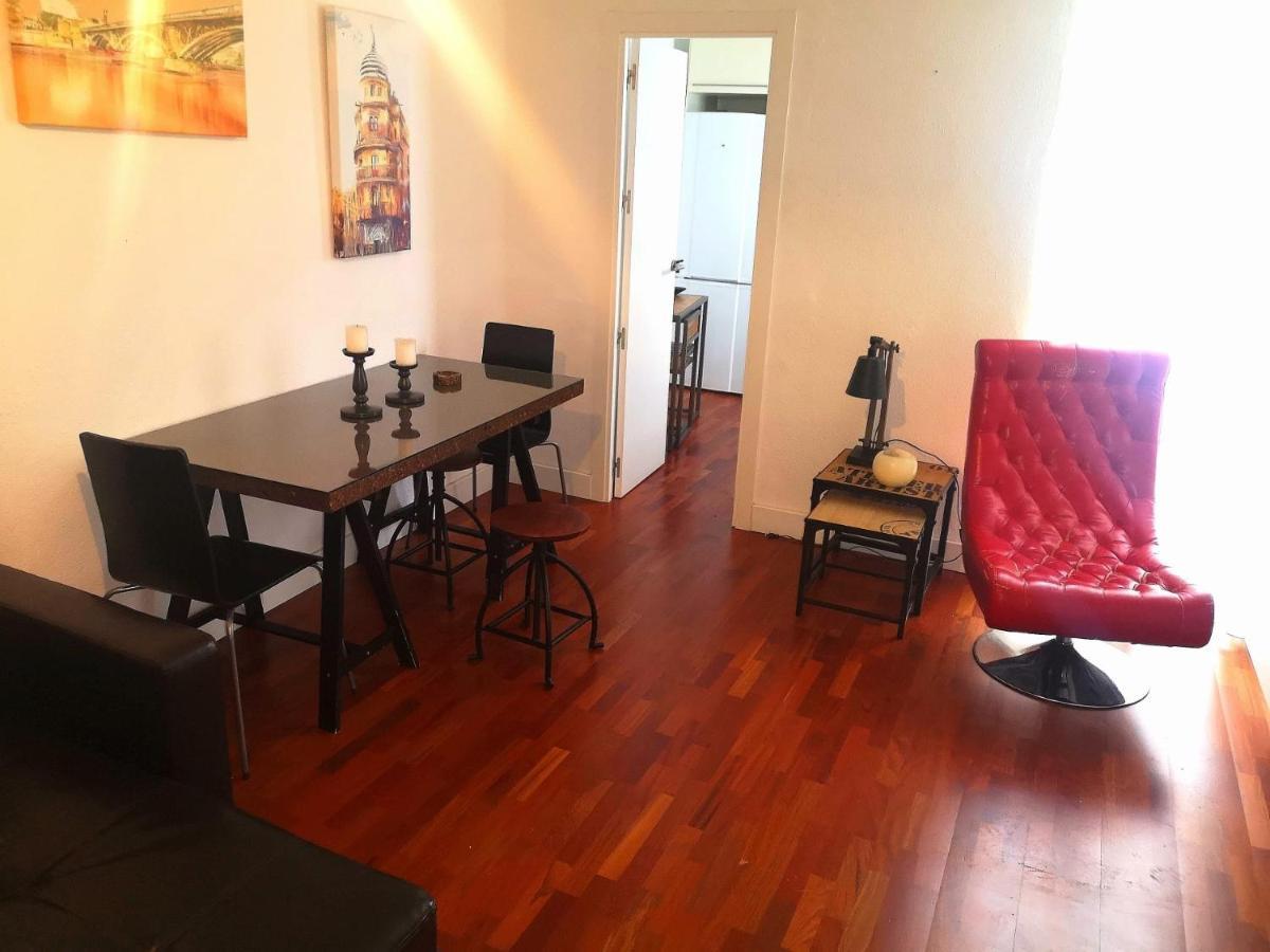 Apartamento Vacacional Santa Cruz Seville Exterior photo
