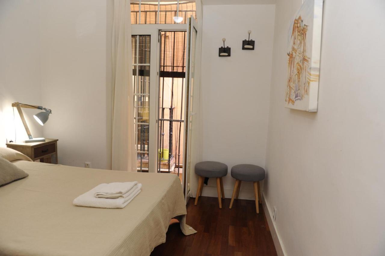Apartamento Vacacional Santa Cruz Seville Exterior photo